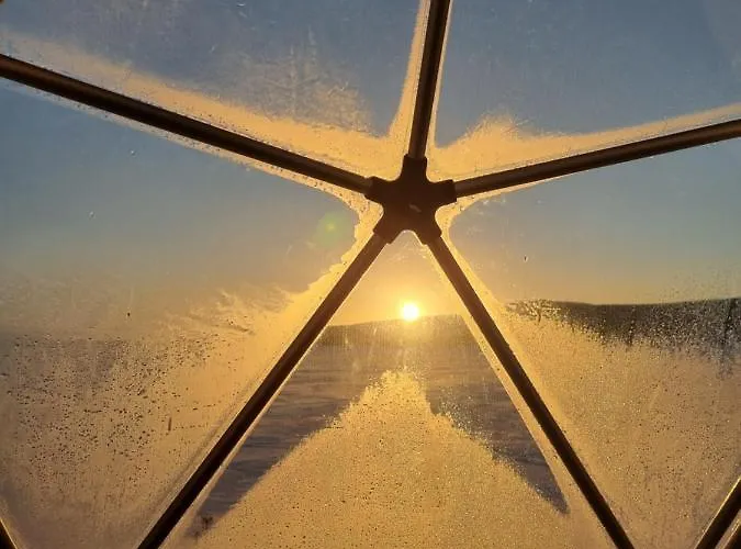 Roros Arctic Dome Lüks kamp alanı Glamos